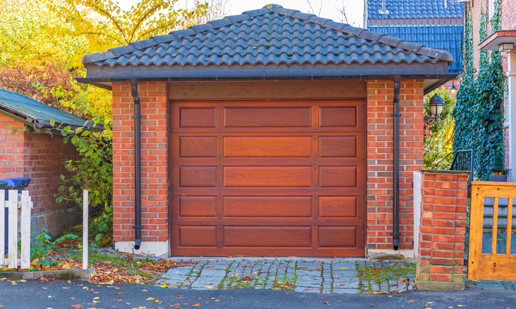 Garage door service in Sapulpa, Oklahoma